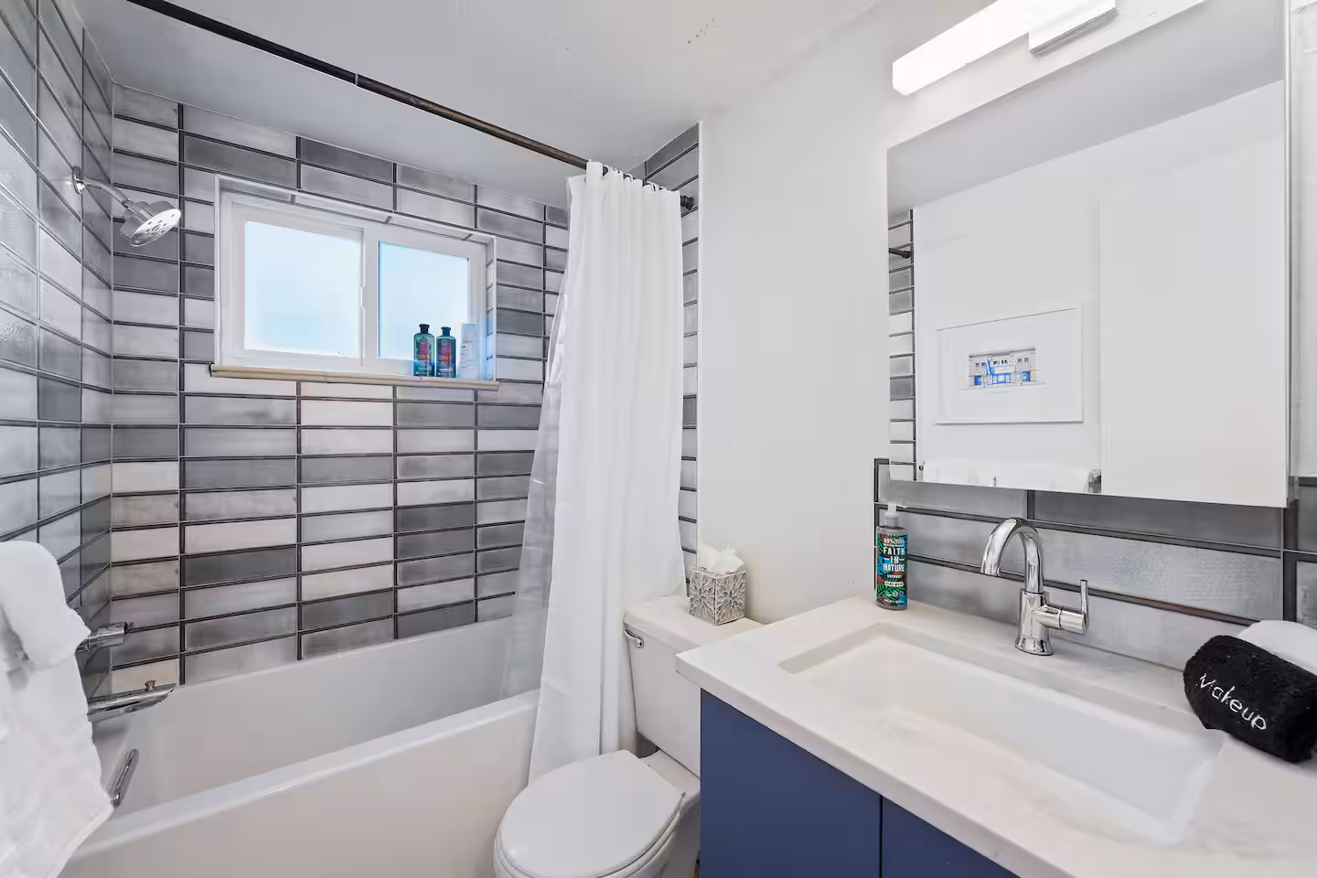 extended stay guest rooms in Englewood CO near Denver.
