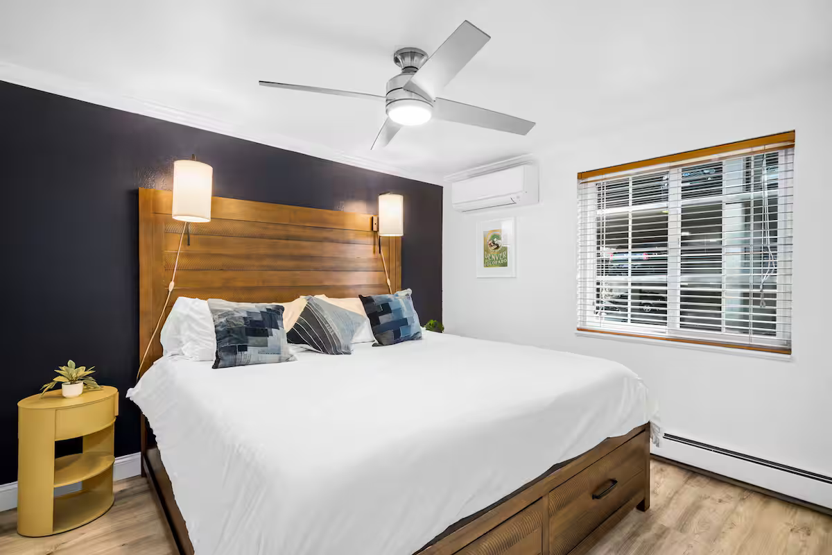 extended stay guest rooms in Englewood CO near Denver.